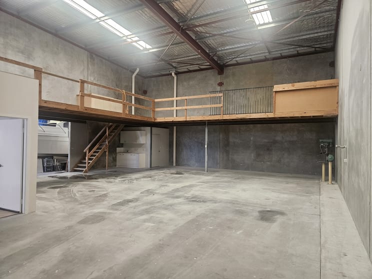Click to view all images 4 & 5/76 Callaway Street Wangara WA 6065 - Image 3
