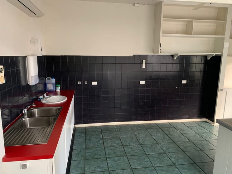 Click to view all images Shop 3/186 Murray Street Colac VIC 3250 - Image 3