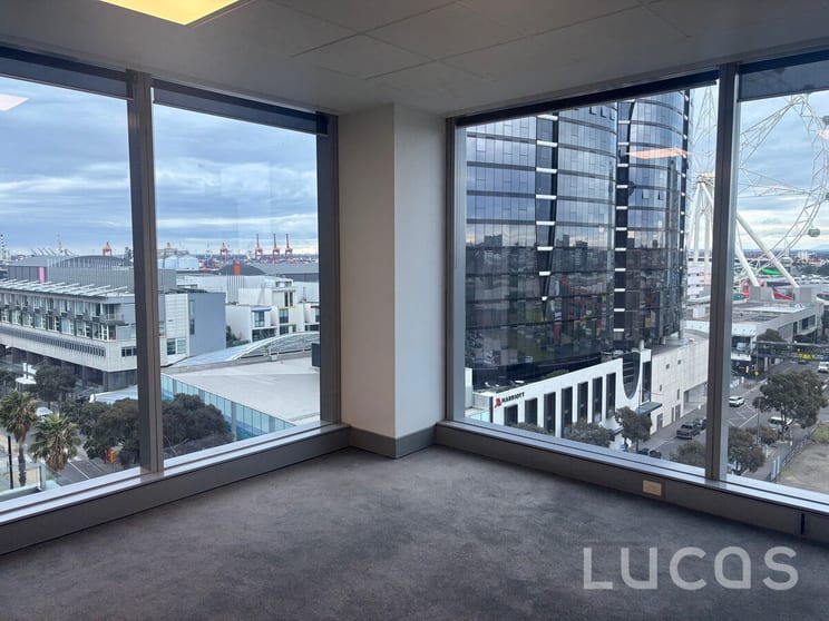 Click to view all images 903/401 Docklands Drive Docklands VIC 3008 - Image 2