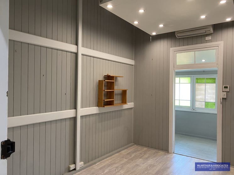 Click to view all images Yeppoon QLD 4703 - Image 2