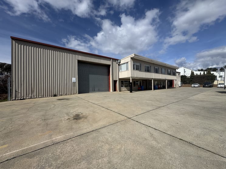 Click to view all images Lot Whole Property/13 Sleigh Place Hume ACT 2620 - Image 2