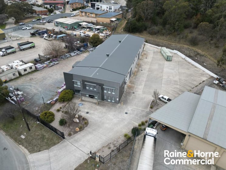 Click to view all images 61 Aurora Avenue Queanbeyan NSW 2620 - Image 3