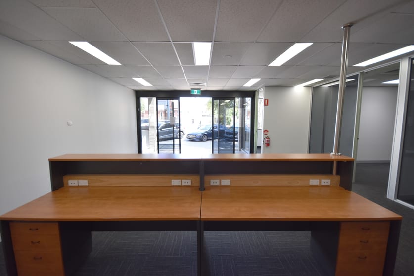 Click to view all images 1a/508 Swift Street Albury NSW 2640 - Image 2