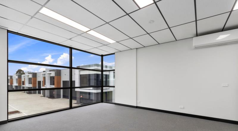 Click to view all images 13 Aspen Circuit Springvale VIC 3171 - Image 3
