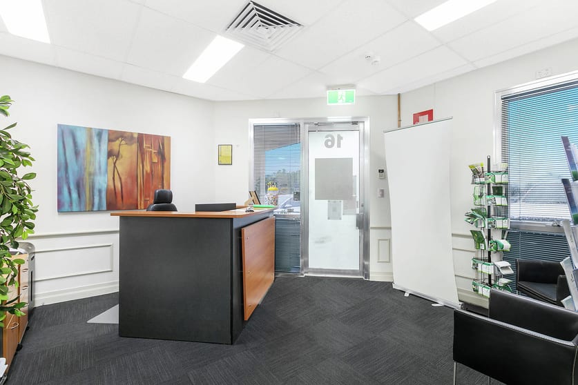 Click to view all images 16/10 Gladstone Road Castle Hill NSW 2154 - Image 3