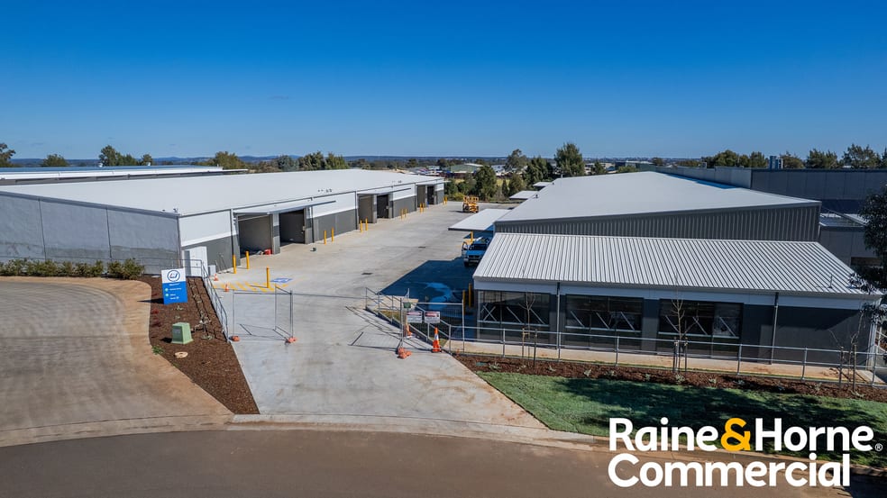Click to view all images 13A Asset Way Dubbo NSW 2830 - Image 2