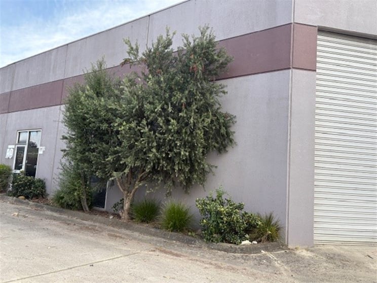 Click to view all images 21/6-7 Nicole Close Bayswater VIC 3153 - Image 2
