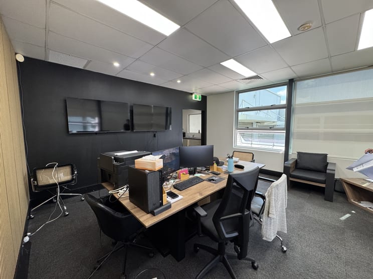 Click to view all images Unit 3/59-63 Captain Cook Drive Caringbah NSW 2229 - Image 3