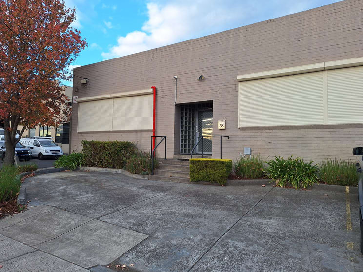 Click to view all images 38 Mologa Road Heidelberg West VIC 3081 - Image 1