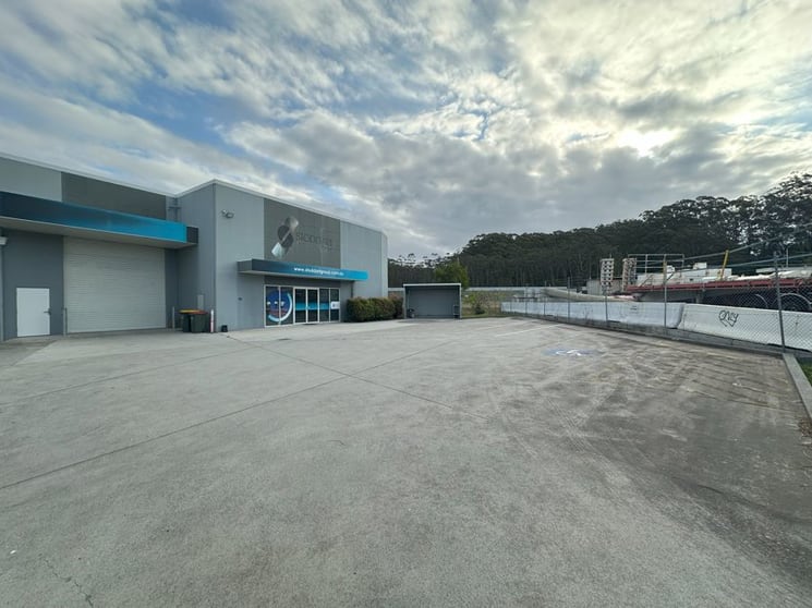 Click to view all images 1/82 Industrial Drive Coffs Harbour NSW 2450 - Image 1