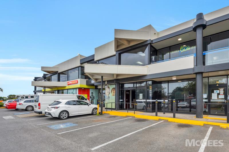 Click to view all images 3 & 4/111 Beach Road Christies Beach SA 5165 - Image 1