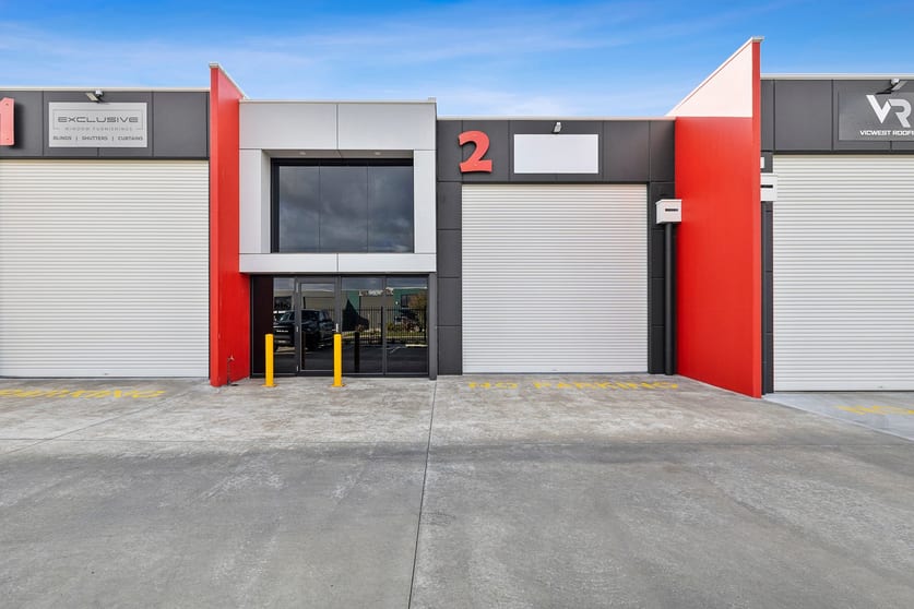 Click to view all images 2/31 Icon Drive Delacombe VIC 3356 - Image 1