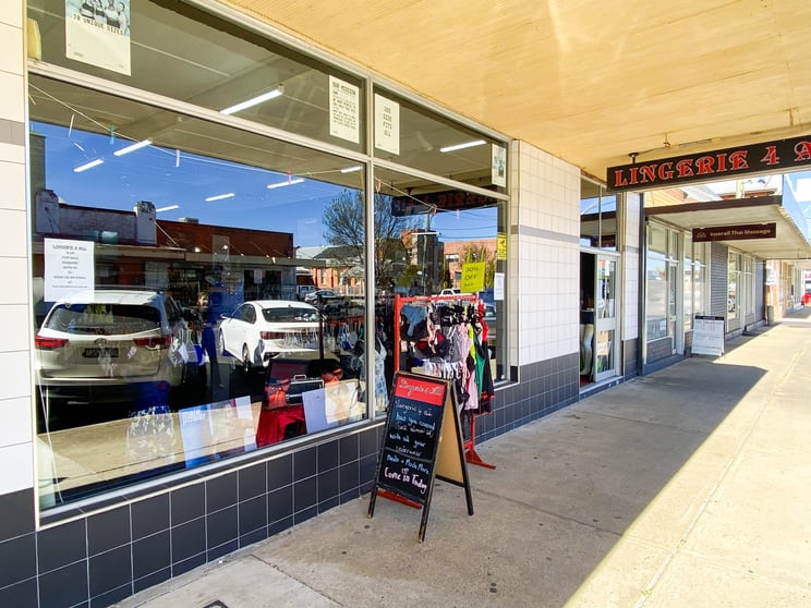 Click to view all images 24 Vivian Street Inverell NSW 2360 - Image 1