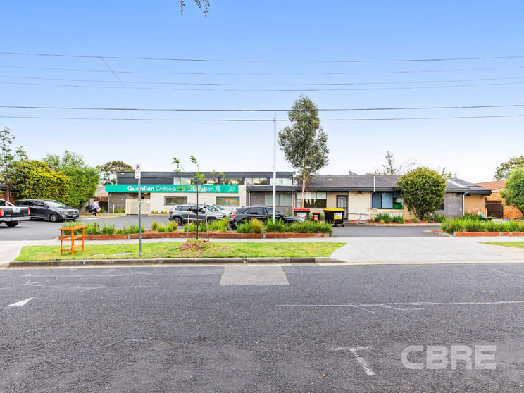 Click to view all images 37 Blackwood Avenue Mentone VIC 3194 - Image 3