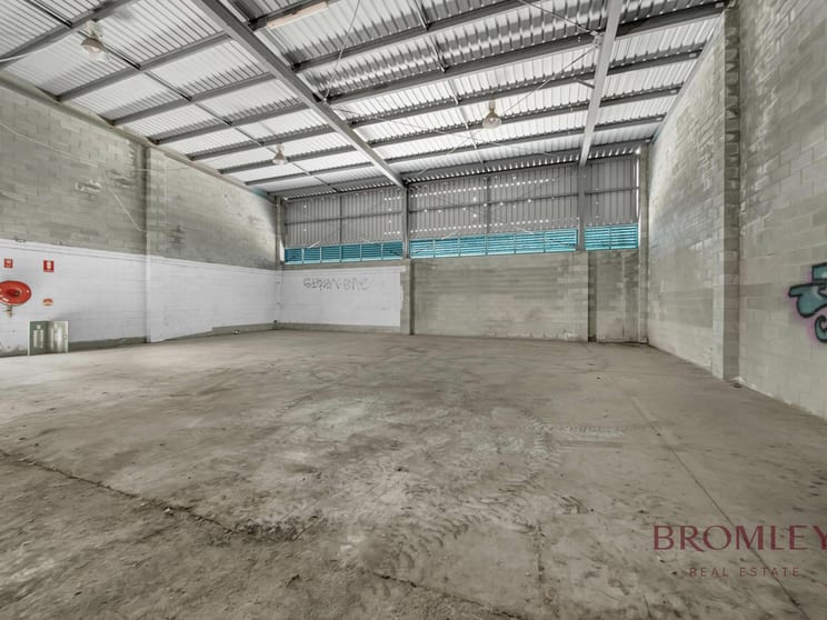 2-10 Tolmer Place Springwood QLD 4127 - Image 3