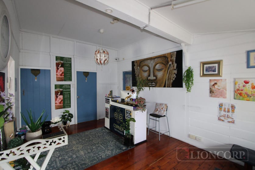 Click to view all images Stones Corner QLD 4120 - Image 3