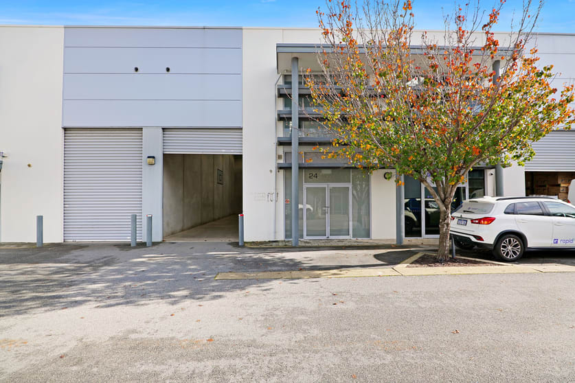 Click to view all images 24/12 Cowcher Place Belmont WA 6104 - Image 2