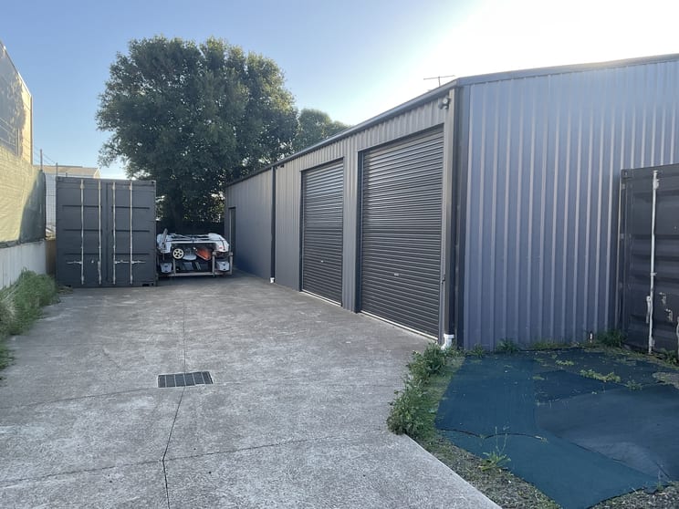 Click to view all images 3/1 Armstrong Street North Geelong VIC 3215 - Image 1