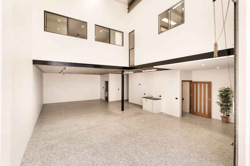 Click to view all images 2/15 Flinders Parade North Lakes QLD 4509 - Image 2