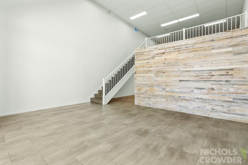 Click to view all images 2/121 Hall Road Carrum Downs VIC 3201 - Image 3