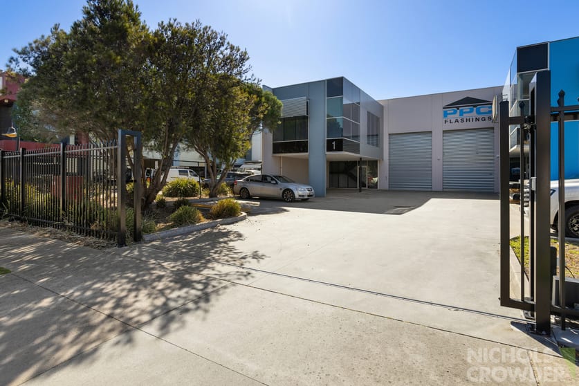 1/28-30 Silkwood Rise Carrum Downs VIC 3201 - Image 2