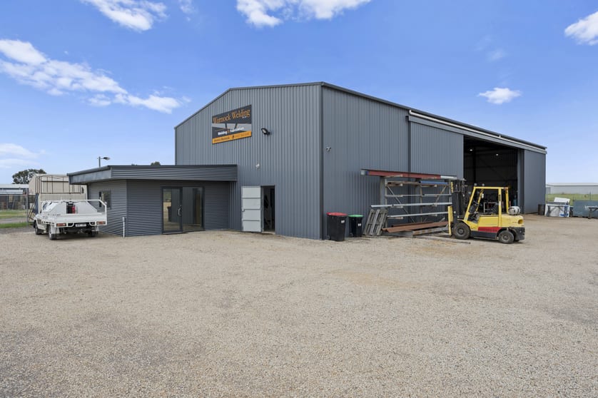 27 McPherson Road Benalla VIC 3672 - Image 1