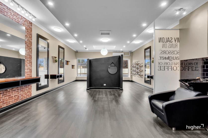 Click to view all images 512 Tapleys Hill Road Fulham Gardens SA 5024 - Image 3