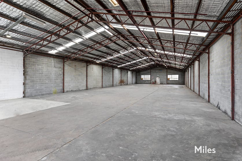 Click to view all images 168 Bamfield Road Heidelberg West VIC 3081 - Image 3