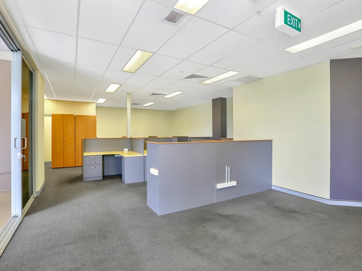 Click to view all images 3986-3990 Pacific Highway Loganholme QLD 4129 - Image 3