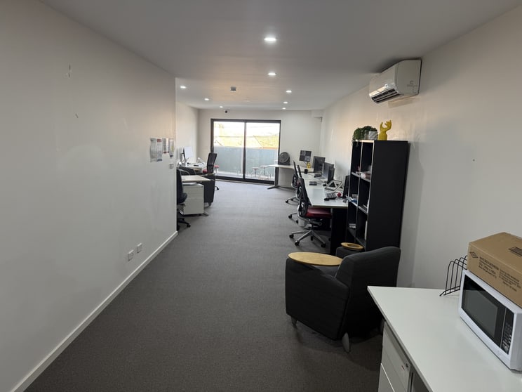 Click to view all images 3/282 Plenty Road Preston VIC 3072 - Image 3