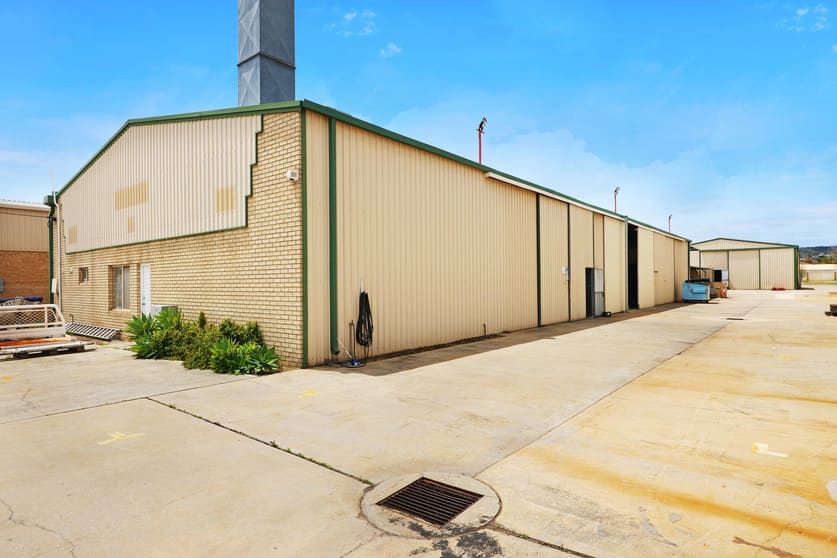 8 Muros Place Midvale WA 6056 - Image 2