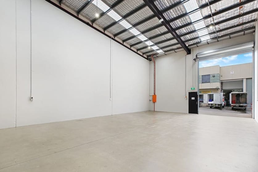 Click to view all images 2/2A Burrows Road St Peters NSW 2044 - Image 3