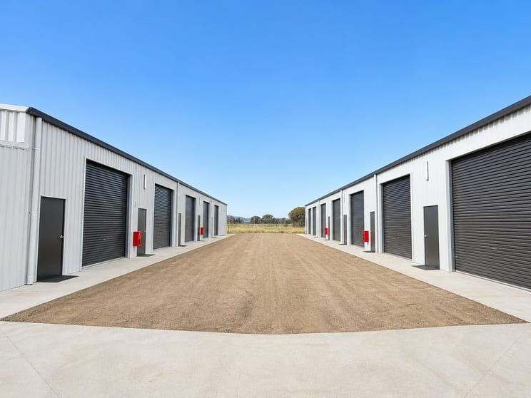 Click to view all images 35-37 Gibson Place Howlong NSW 2643 - Image 1