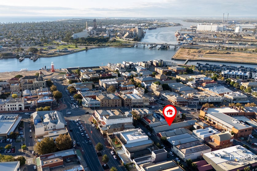Click to view all images 8-10 Kyle Place Port Adelaide SA 5015 - Image 2