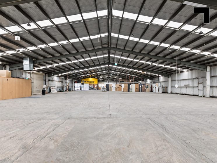 Click to view all images 159 Canterbury Road Kilsyth VIC 3137 - Image 2