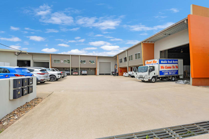 Click to view all images 5/5-9 Turnbull Street Garbutt QLD 4814 - Image 2
