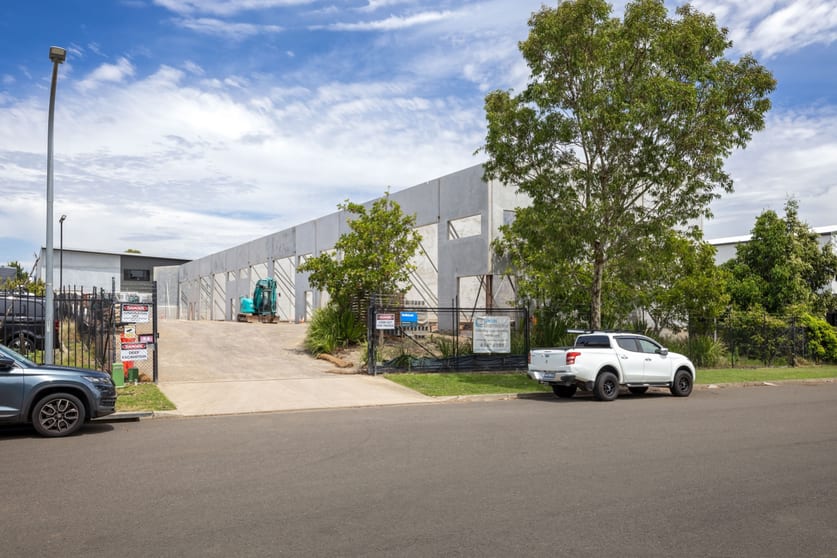 Units 1-3, 19 Templar Place Bennetts Green NSW 2290 - Image 2