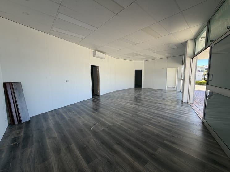 1-3/51 Old Cleveland Road Capalaba QLD 4157 - Image 2