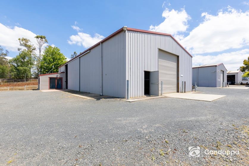 Click to view all images 1/64 Weerong Road Drouin VIC 3818 - Image 2