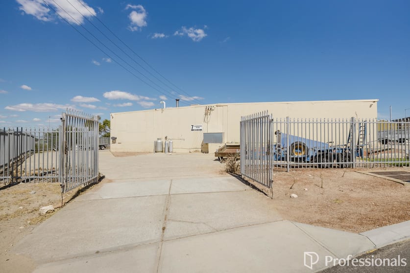 Click to view all images 9/7 Glenrothes Crescent Yanchep WA 6035 - Image 1