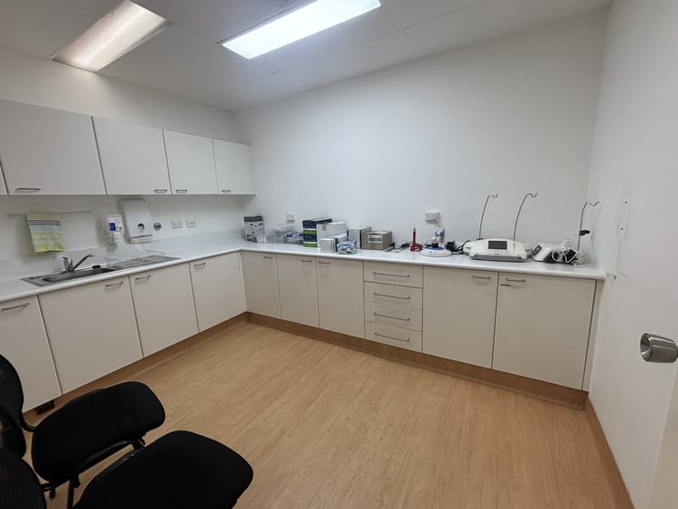 Click to view all images Level 1, 9/25-31 Florence Street Hornsby NSW 2077 - Image 2