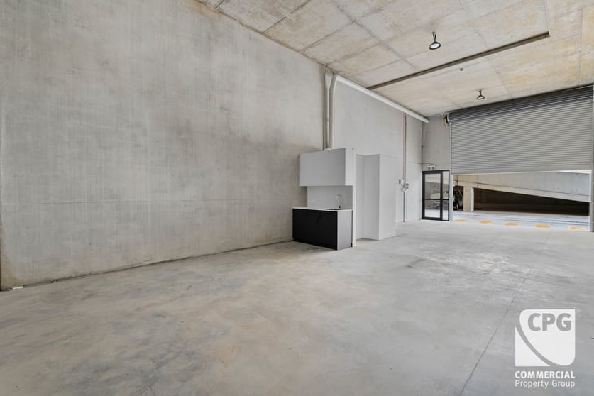 Click to view all images W2/27 Wurrook Circuit Caringbah NSW 2229 - Image 3