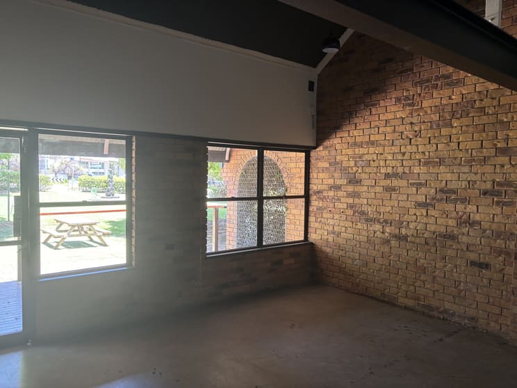 Click to view all images 8 & 9/18 Middle Street Cleveland QLD 4163 - Image 2