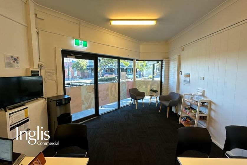 Click to view all images Shop 1/190 Argyle Street Camden NSW 2570 - Image 3