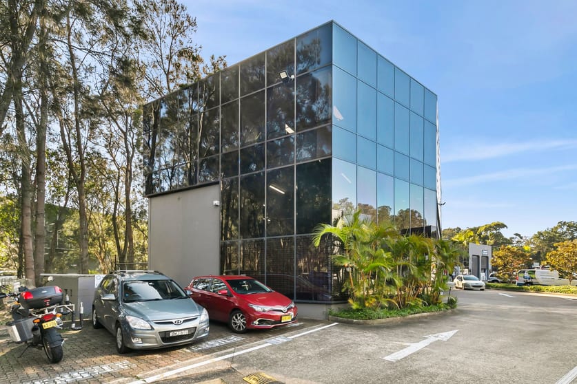 Click to view all images 18/3 Vuko Place Warriewood NSW 2102 - Image 3