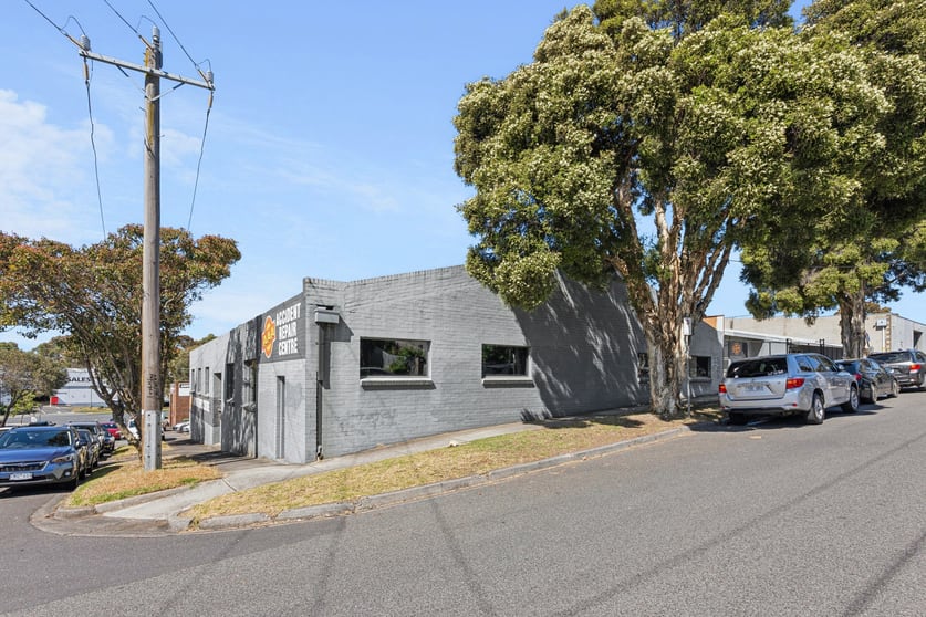 Click to view all images 1 Lytton Street Burwood VIC 3125 - Image 1