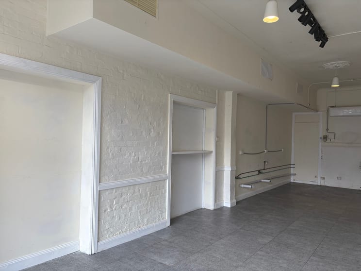 Click to view all images Shop 1/25 - 29 Brisbane Street Tamworth NSW 2340 - Image 2