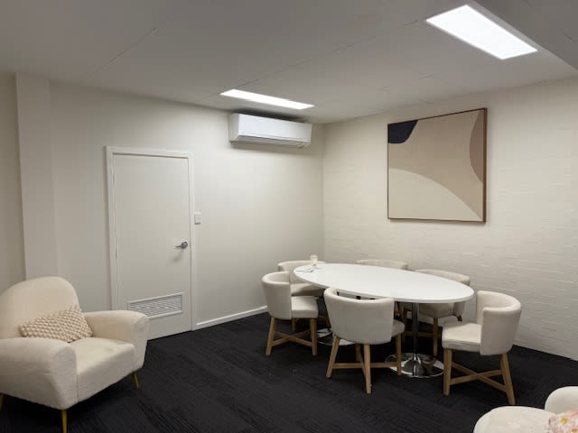 Click to view all images 1E/135 Victoria Street Bunbury WA 6230 - Image 3