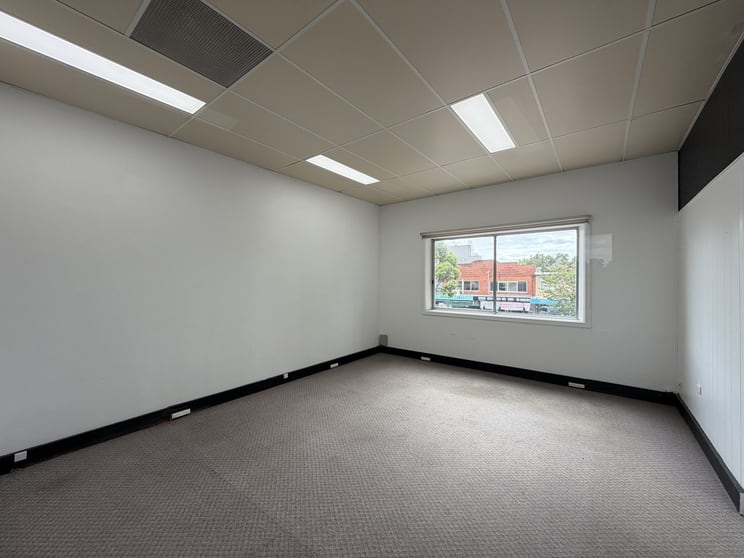 Click to view all images 7&8/11 Gymea Bay Road Gymea NSW 2227 - Image 3