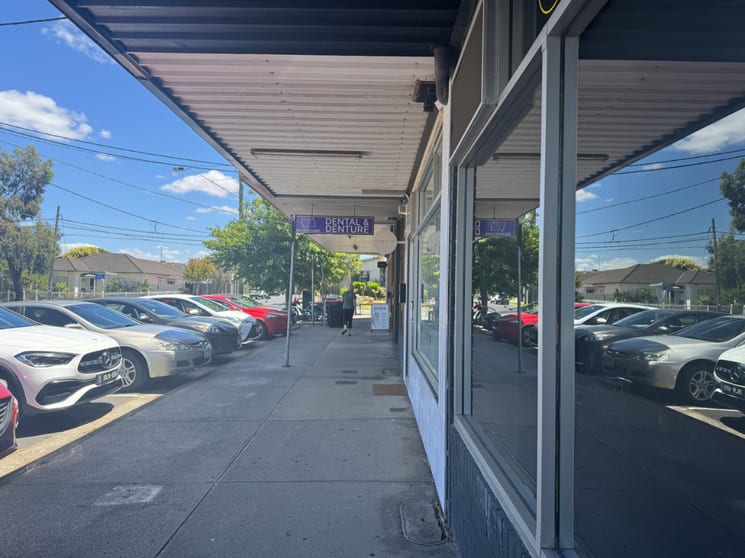 Click to view all images 78 Winifred Street Oak Park VIC 3046 - Image 2